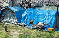 blue tarpaulin